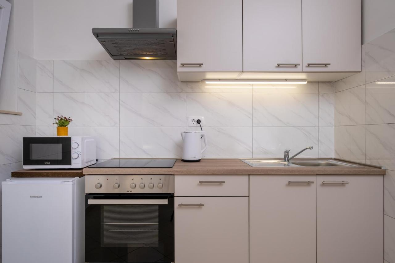 Studio Apartment Brigita Mlini Exterior photo